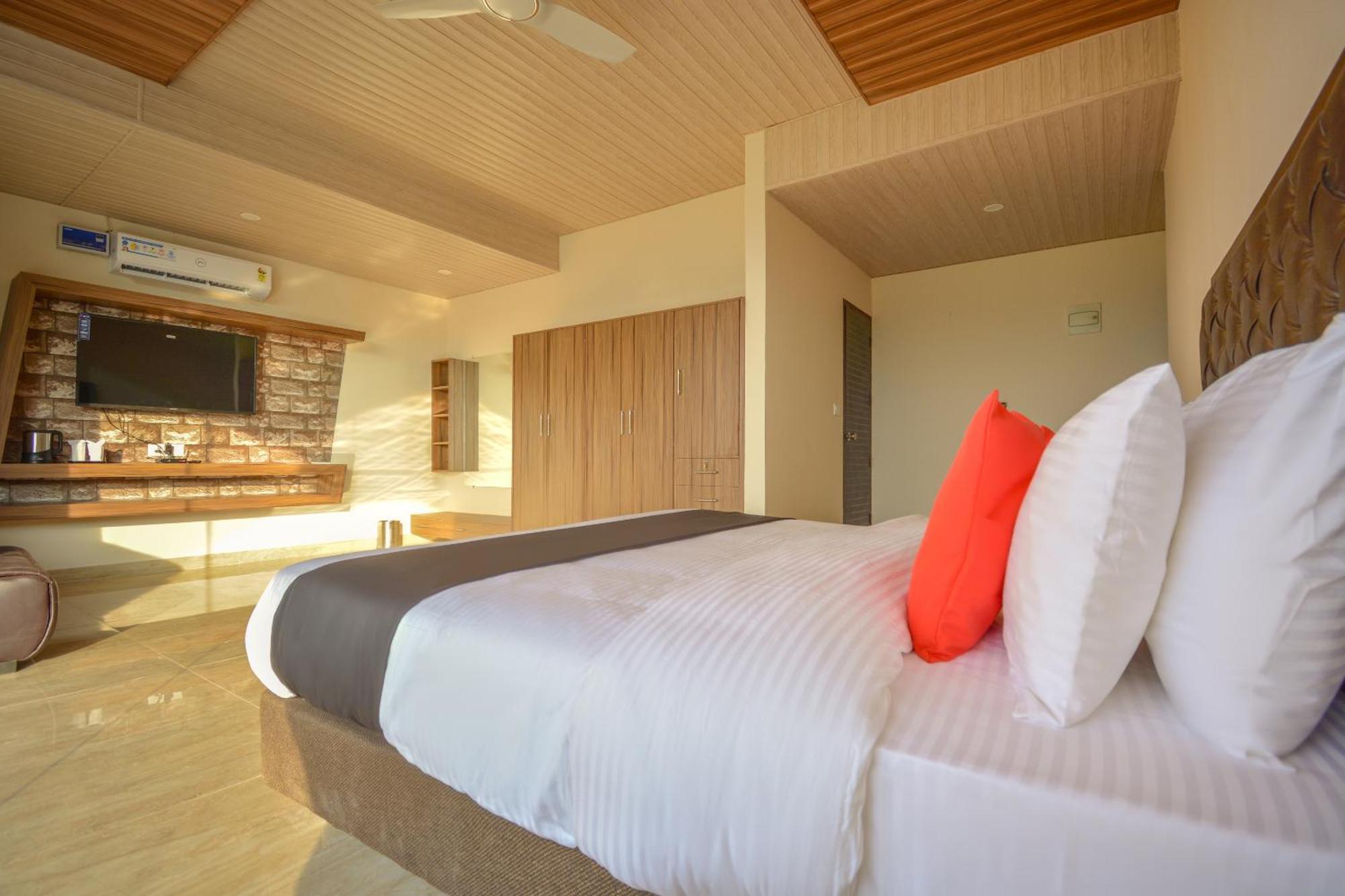 Nakshatra Resort Kunihar Экстерьер фото